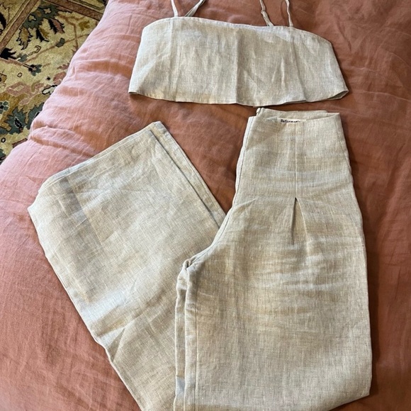 Reformation Cleo Linen Two Piece in Light Beige
Size2 - Picture 7 of 7